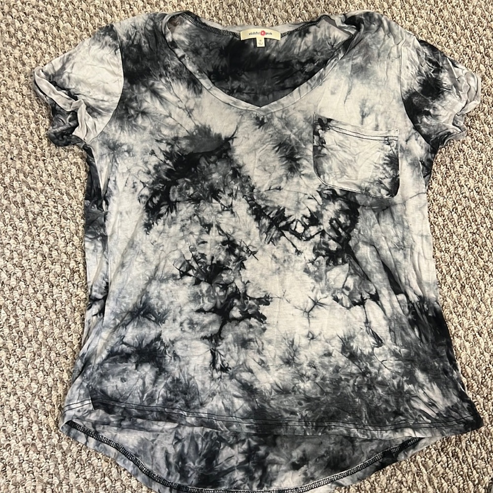 Wishful park tie dye short sleeve pocket shirt. M